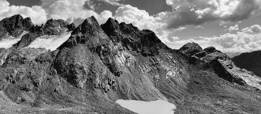 Quello che la montagna non mostra, è ciò che la montagna insegna.